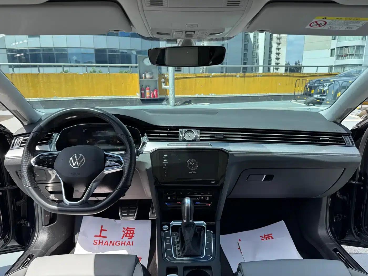 Volkswagen Magotan 2023 2 Millionth Unit Commemorative Edition 330TSI DSG Luxury — миниатюра 5