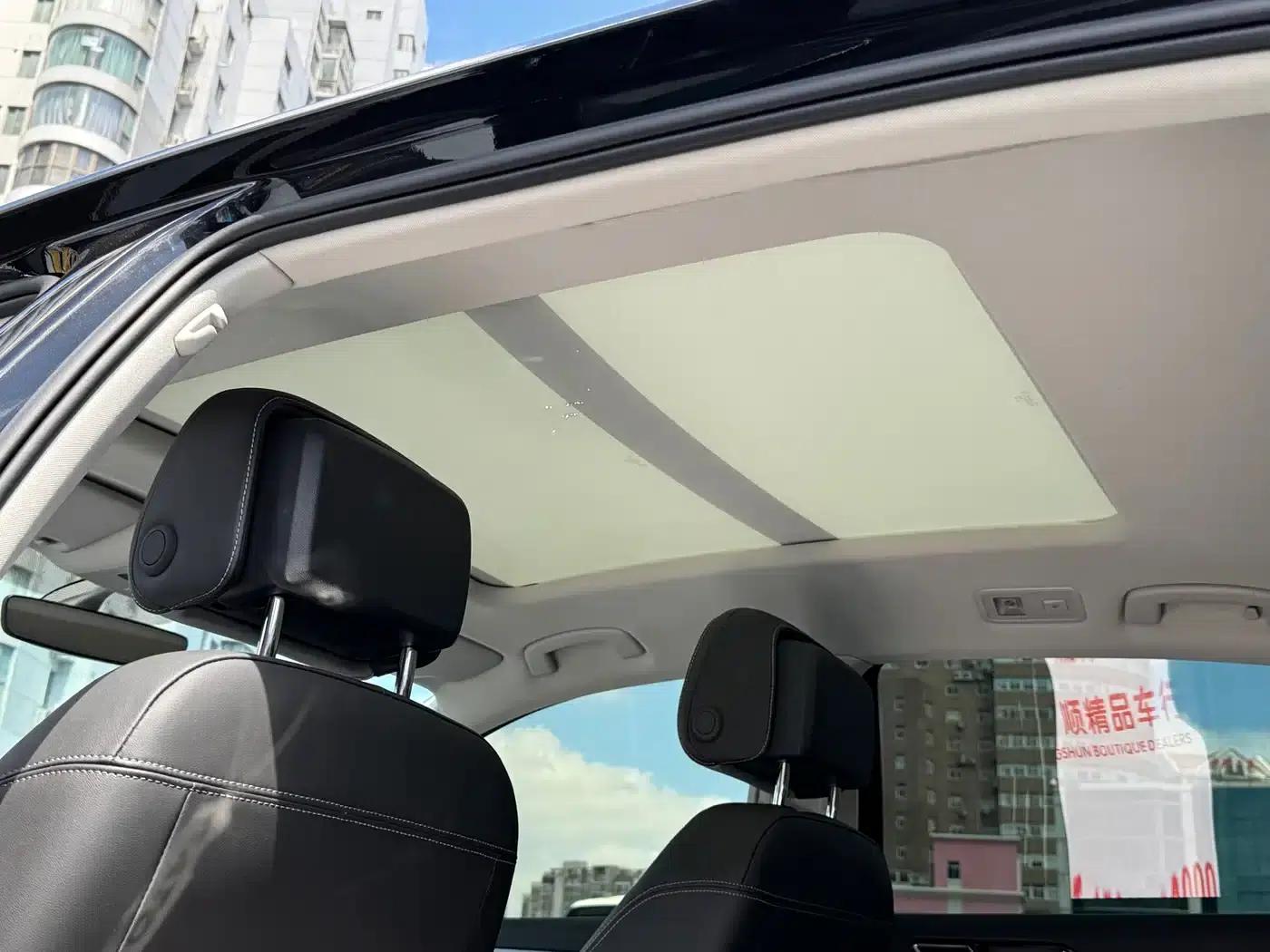 Volkswagen Magotan 2023 2 Millionth Unit Commemorative Edition 330TSI DSG Luxury — миниатюра 10