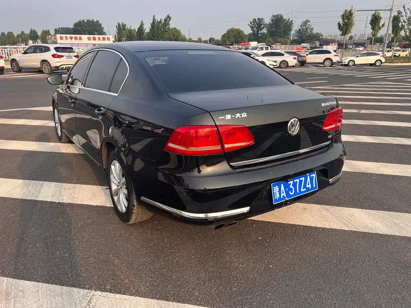 2015 Volkswagen Passat 1.8TSI Leading Edition — миниатюра 11