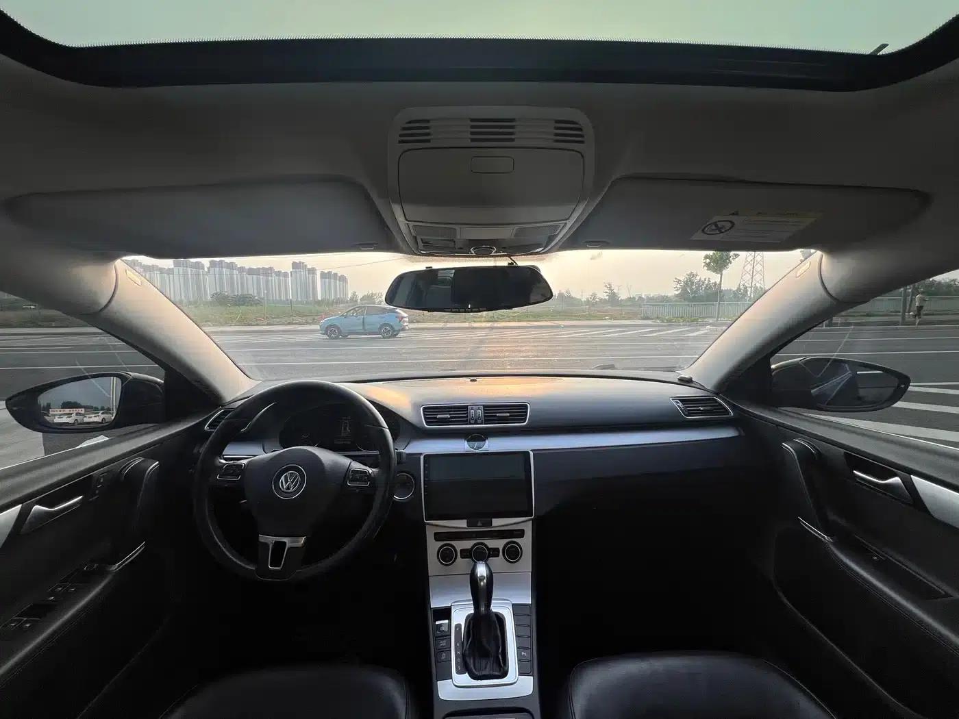 2015 Volkswagen Passat 1.8TSI Leading Edition — миниатюра 5