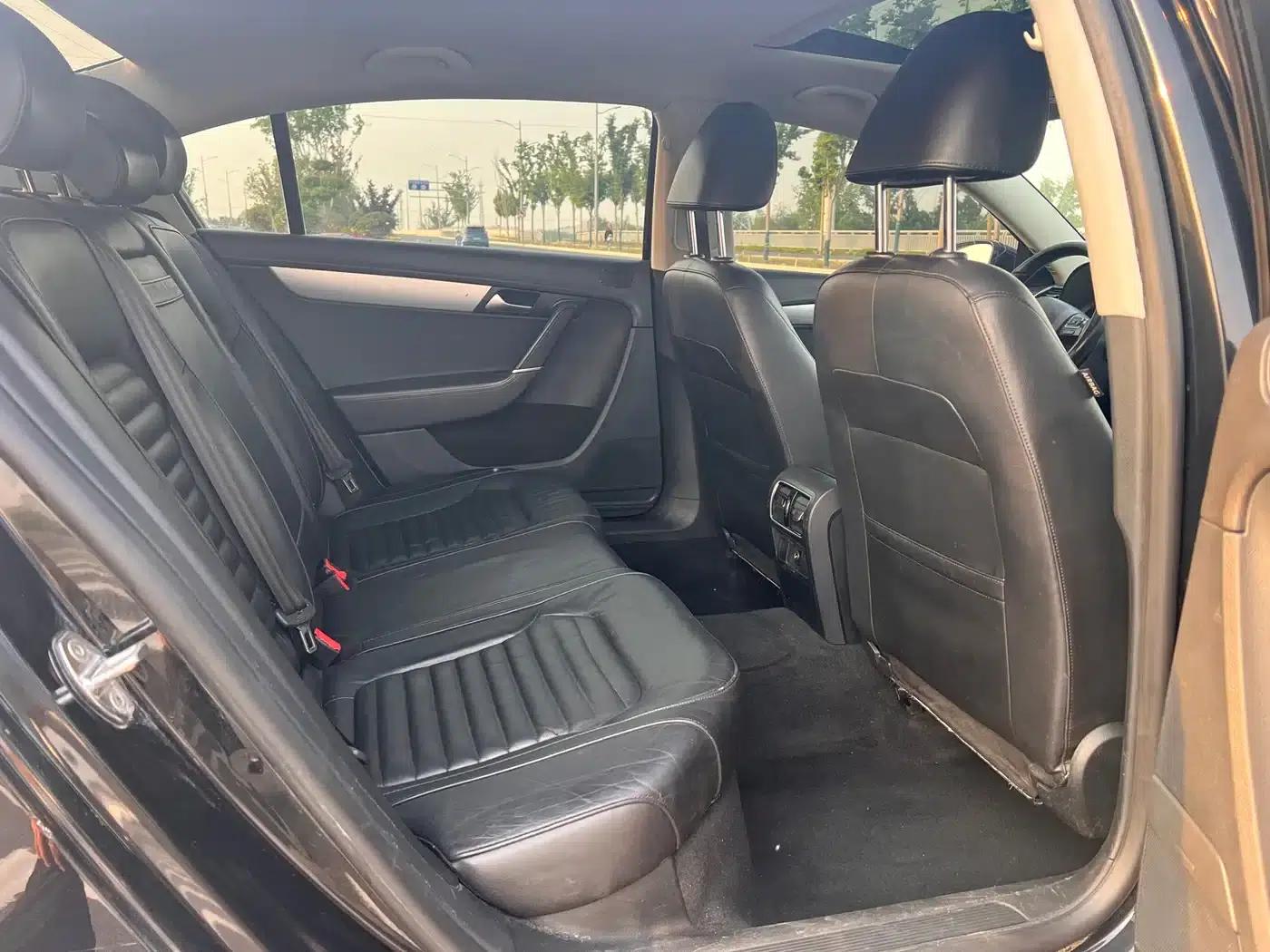 2015 Volkswagen Passat 1.8TSI Leading Edition — миниатюра 8