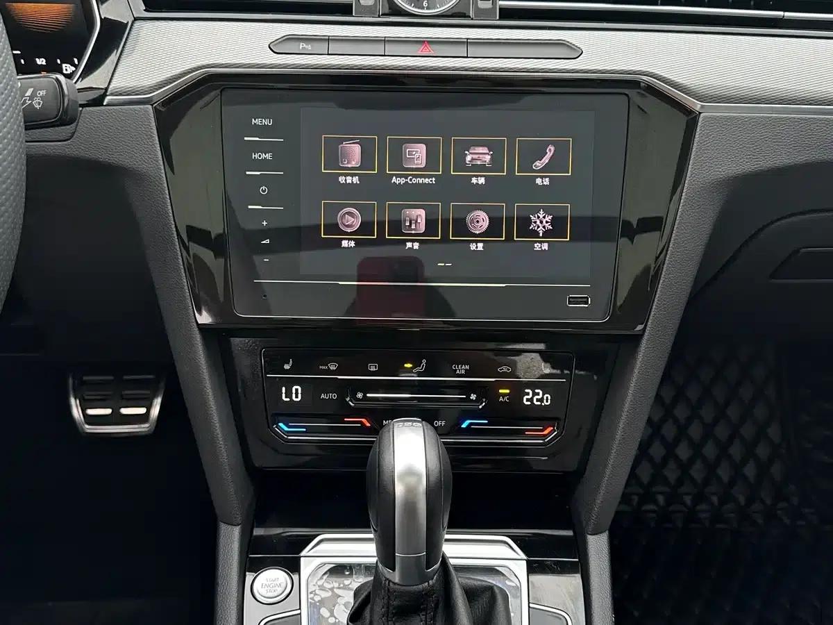 Volkswagen Magotan 2023 2 Millionth Unit Commemorative Edition 330TSI DSG Leading Model — миниатюра 13