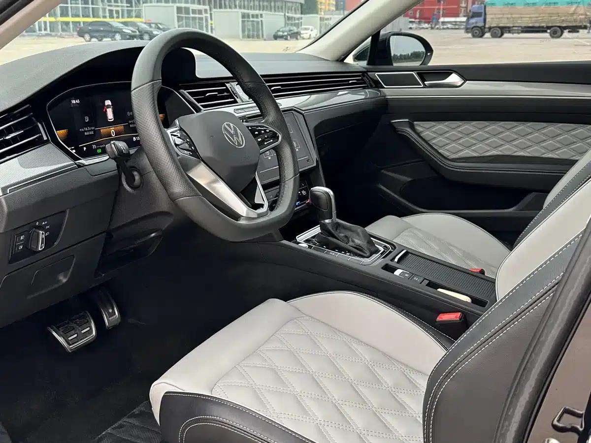 Volkswagen Magotan 2023 2 Millionth Unit Commemorative Edition 330TSI DSG Leading Model — миниатюра 4