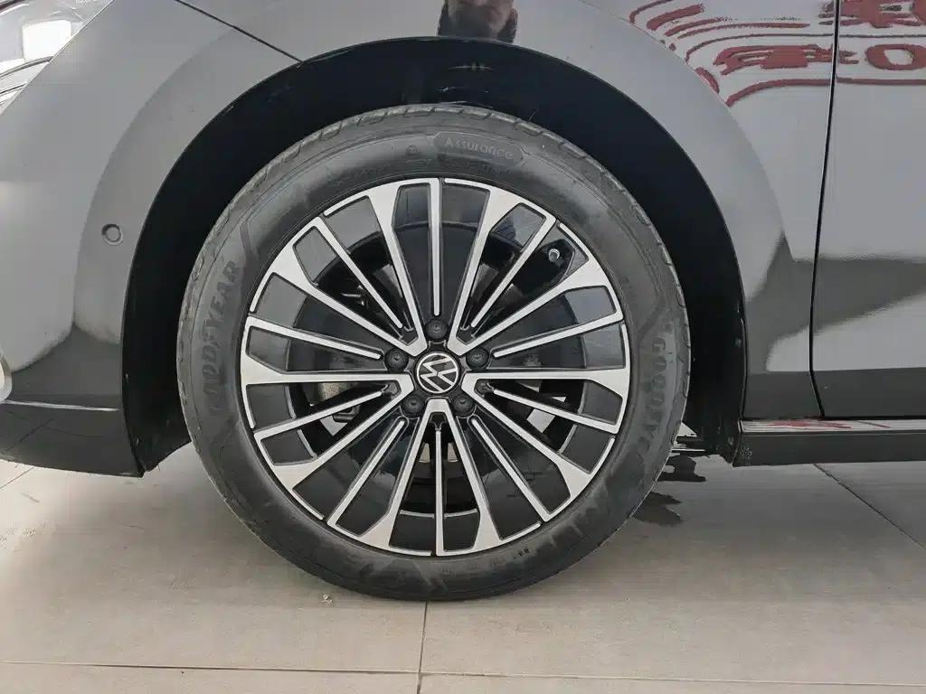 2024 Volkswagen Passat 380TSI DSG Premium Edition with Magotan Package — миниатюра 17