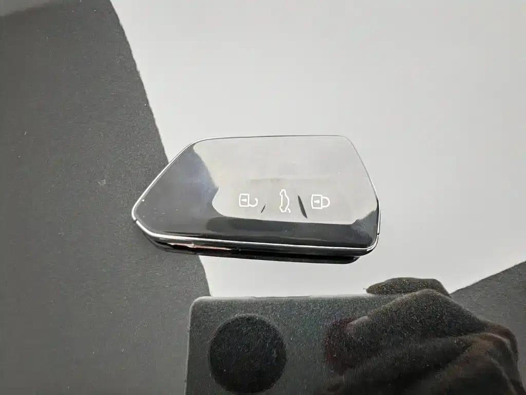 2024 Volkswagen Passat 380TSI DSG Premium Edition with Magotan Package — миниатюра 19