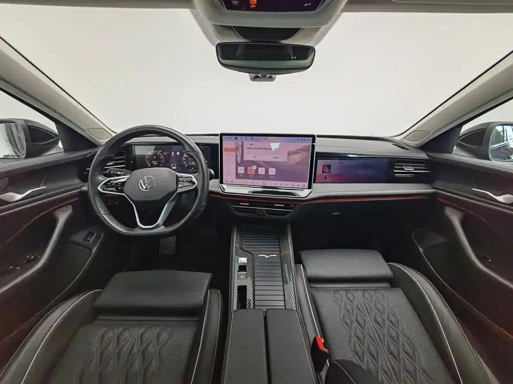 2024 Volkswagen Passat 380TSI DSG Premium Edition with Magotan Package — миниатюра 5