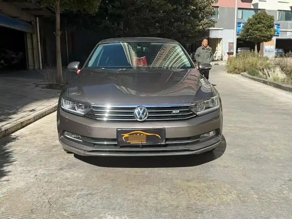 2017 Volkswagen Passat 330TSI DSG Luxury — миниатюра 2