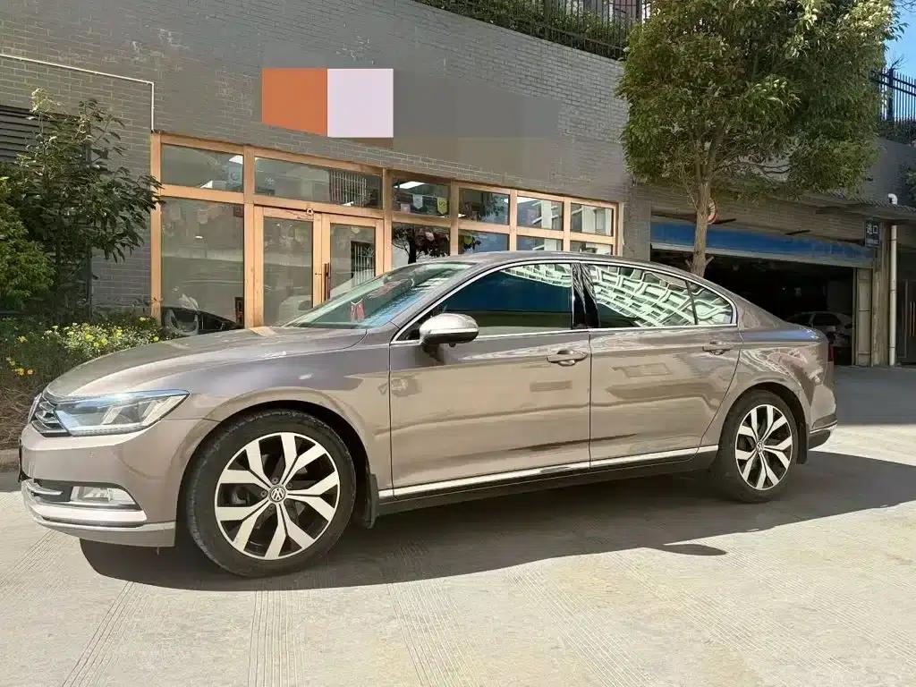 2017 Volkswagen Passat 330TSI DSG Luxury — миниатюра 4