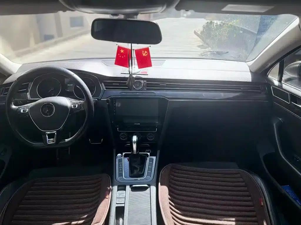 2017 Volkswagen Passat 330TSI DSG Luxury — миниатюра 5