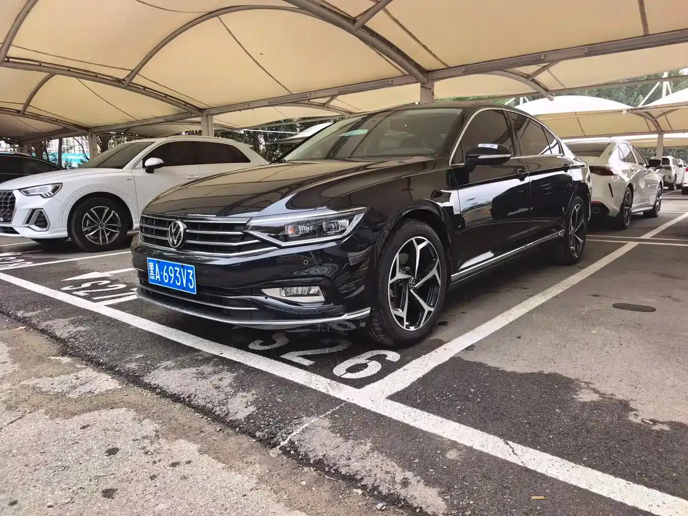 2020 Volkswagen Passat 280TSI DSG Leading Edition — миниатюра 1