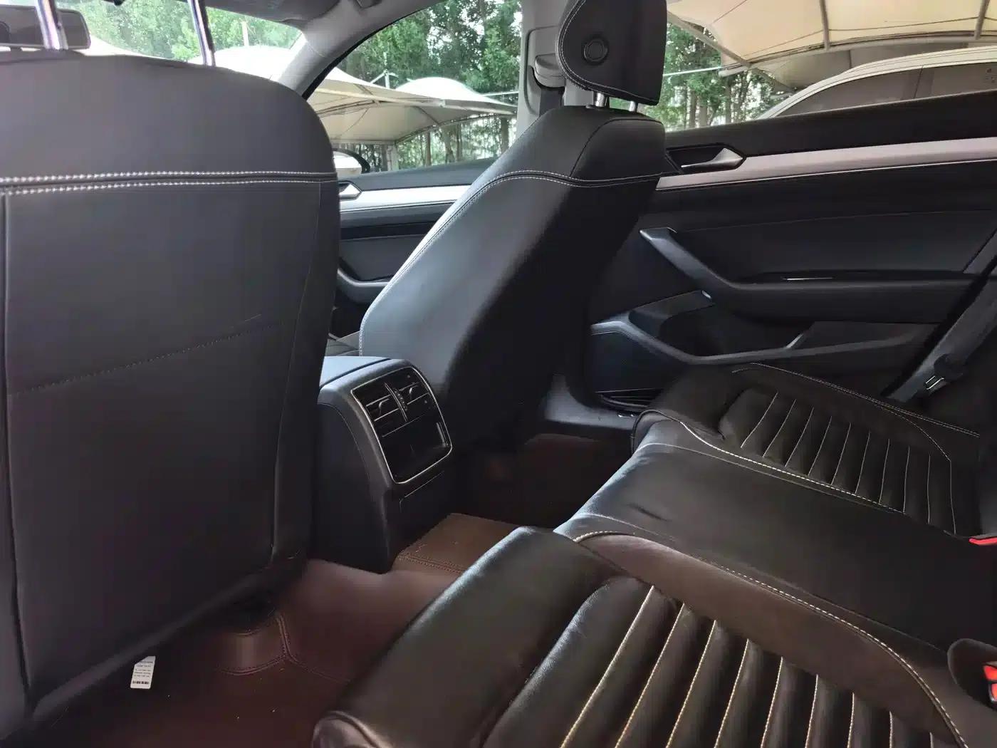 2020 Volkswagen Passat 280TSI DSG Leading Edition — миниатюра 11