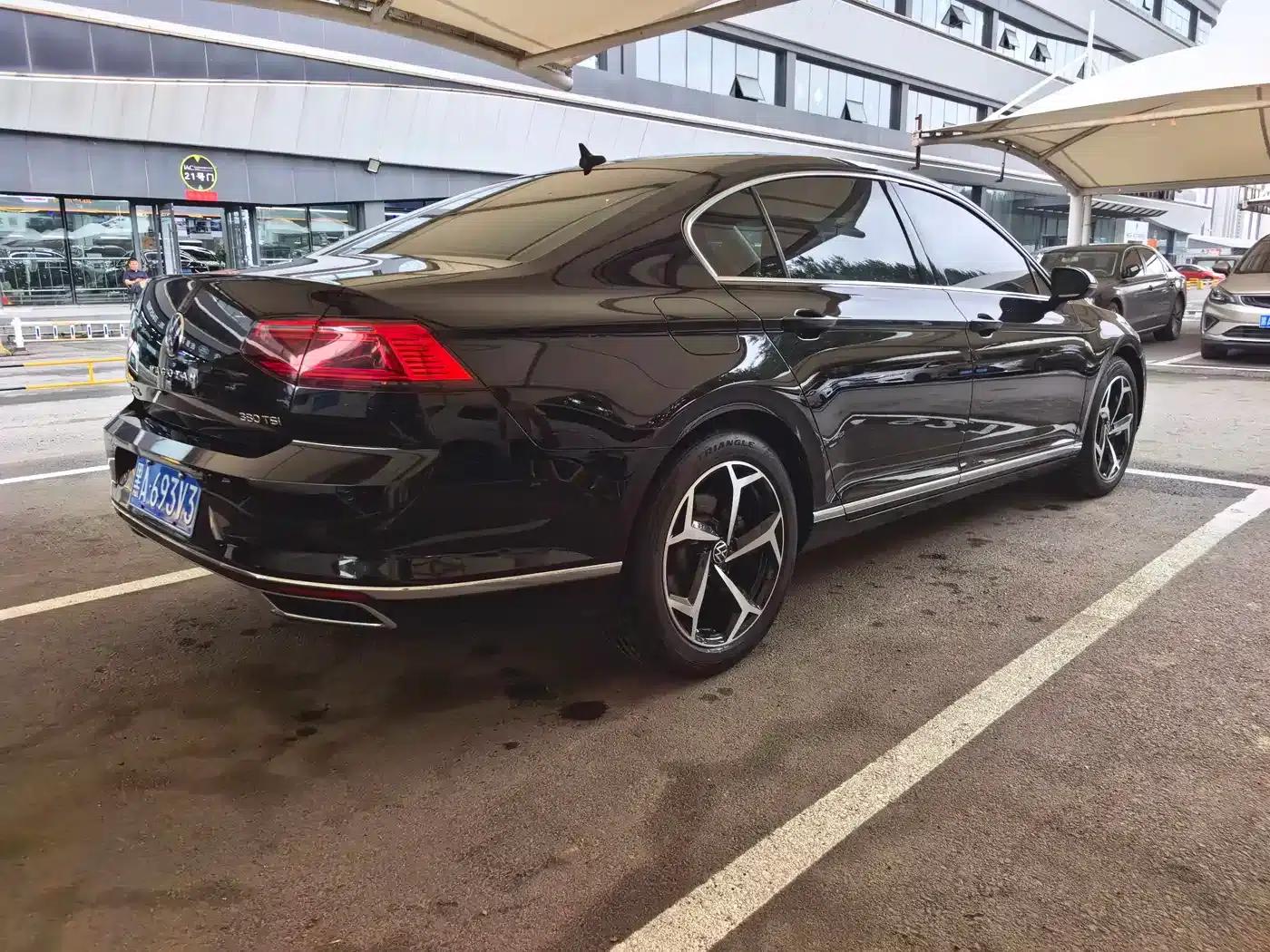 2020 Volkswagen Passat 280TSI DSG Leading Edition — миниатюра 16