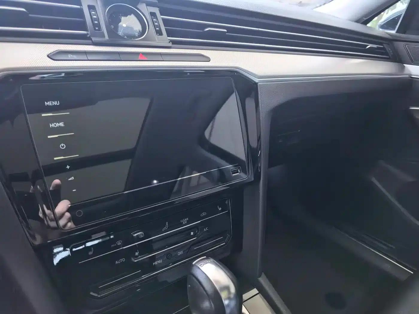 2020 Volkswagen Passat 280TSI DSG Leading Edition — миниатюра 8