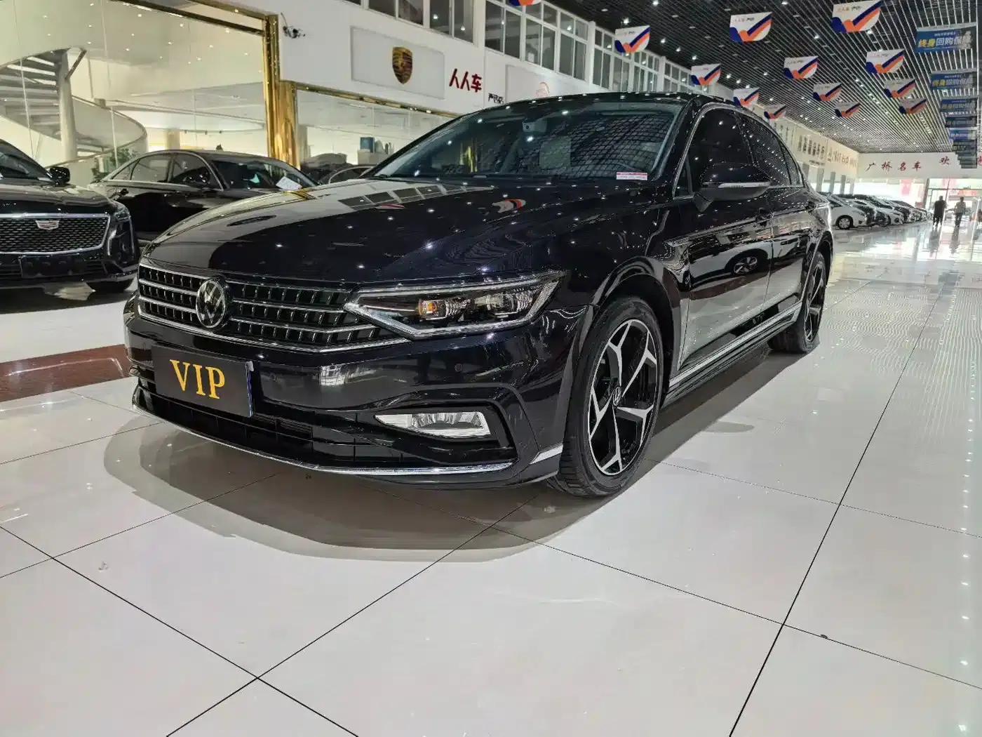 Volkswagen Magotan 2023 2 Millionth Unit Commemorative Edition 330TSI DSG Luxury — миниатюра 1
