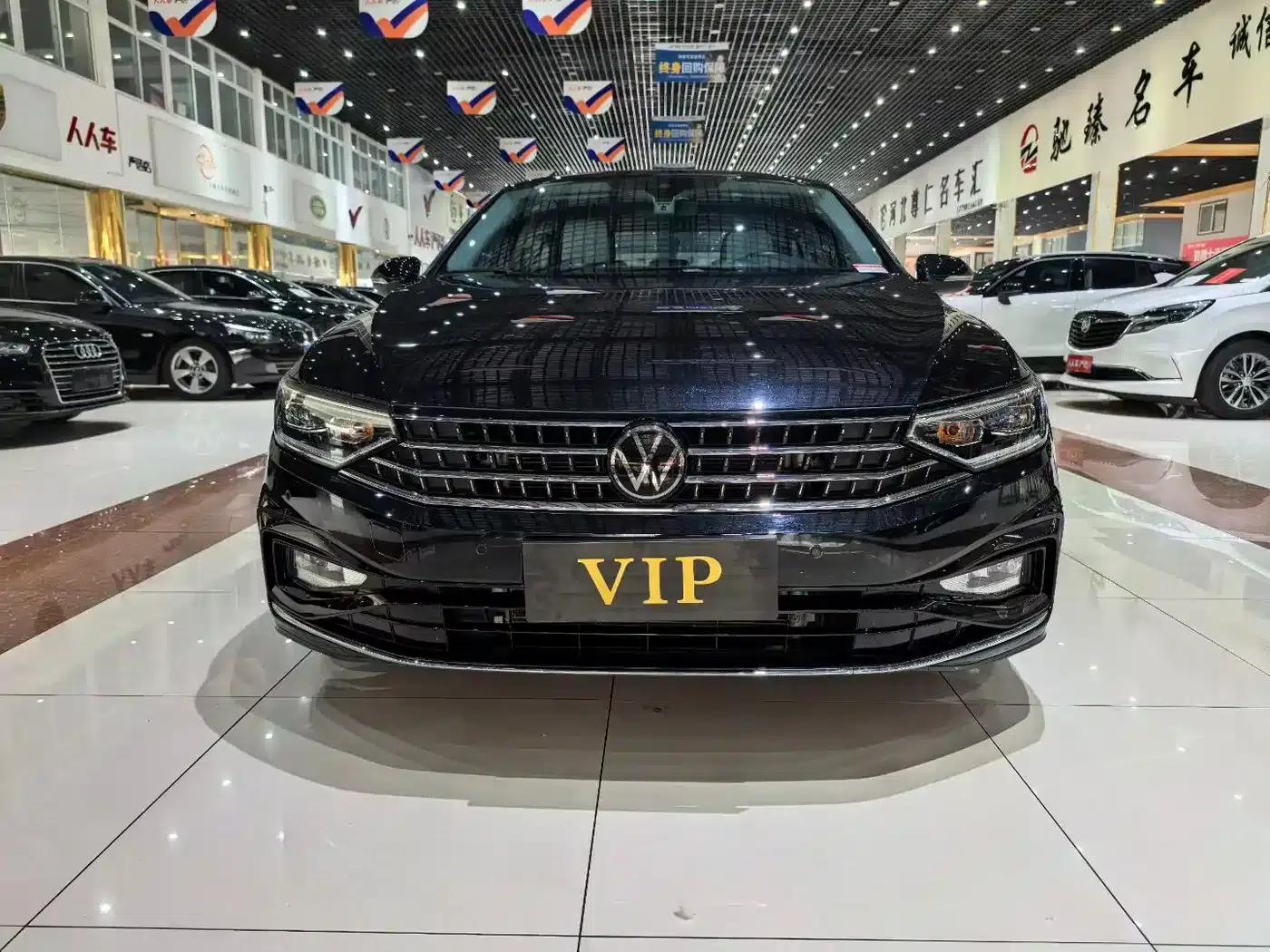 Volkswagen Magotan 2023 2 Millionth Unit Commemorative Edition 330TSI DSG Luxury — миниатюра 2