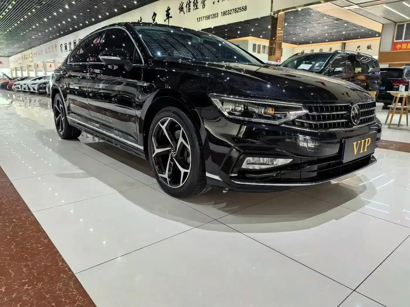 Volkswagen Magotan 2023 2 Millionth Unit Commemorative Edition 330TSI DSG Luxury — миниатюра 3