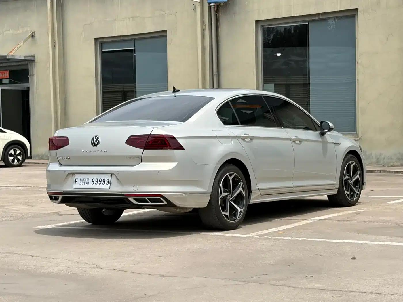 Volkswagen Magotan 2023 2 Millionth Unit Commemorative Edition 330TSI DSG Luxury — миниатюра 12