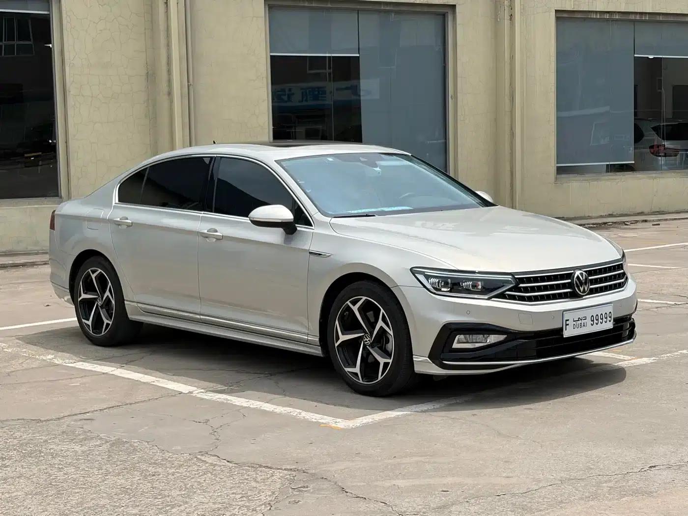 Volkswagen Magotan 2023 2 Millionth Unit Commemorative Edition 330TSI DSG Luxury — миниатюра 3