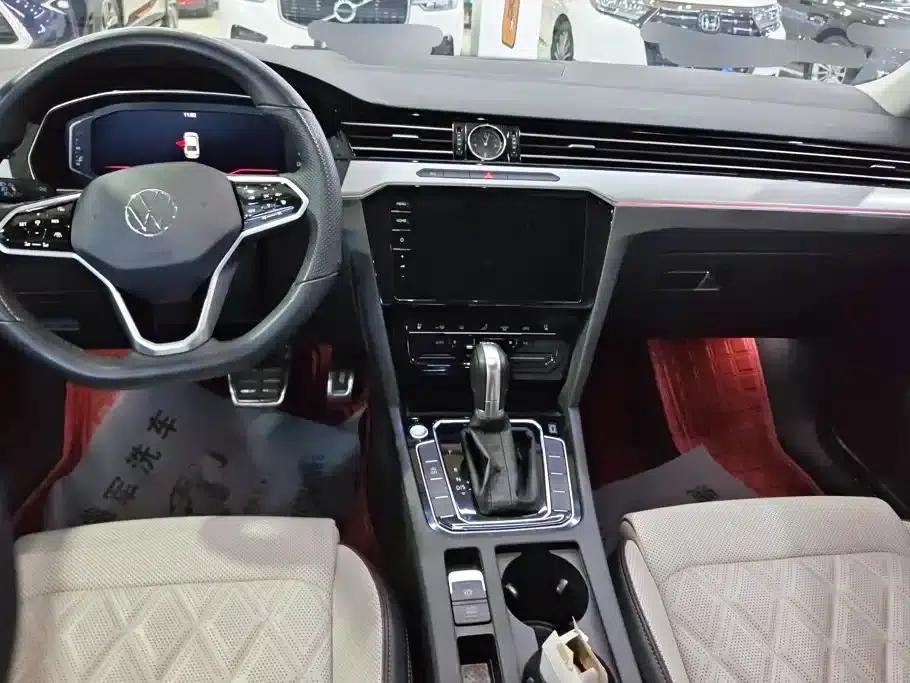 Volkswagen Magotan 2023 2 Millionth Unit Commemorative Edition 330TSI DSG Luxury — миниатюра 12