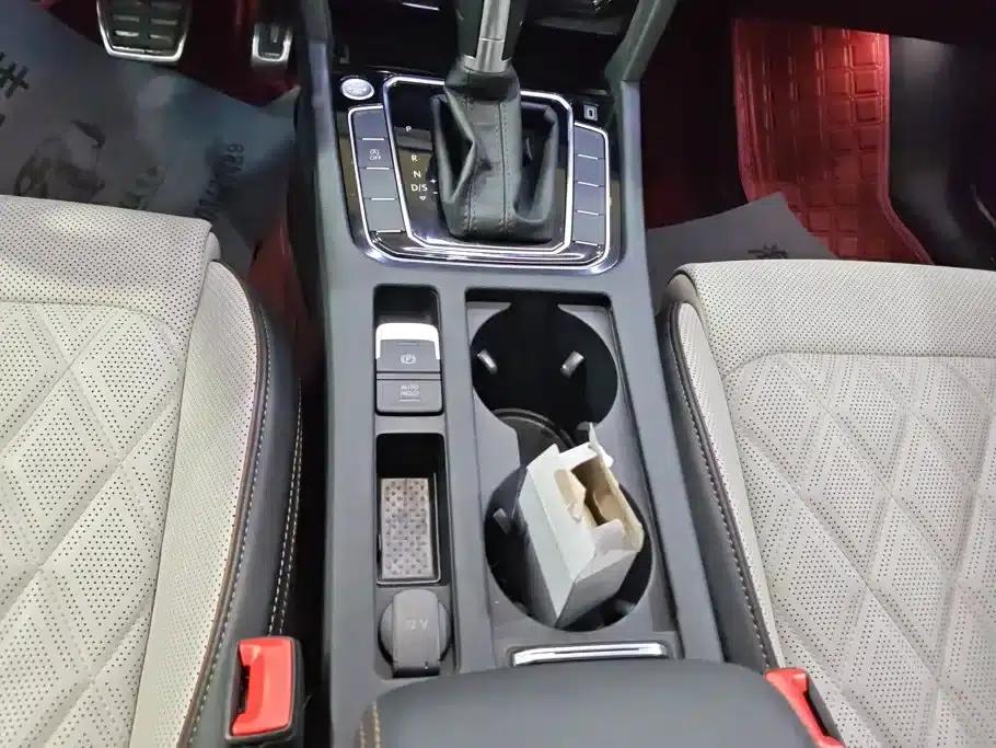 Volkswagen Magotan 2023 2 Millionth Unit Commemorative Edition 330TSI DSG Luxury — миниатюра 16