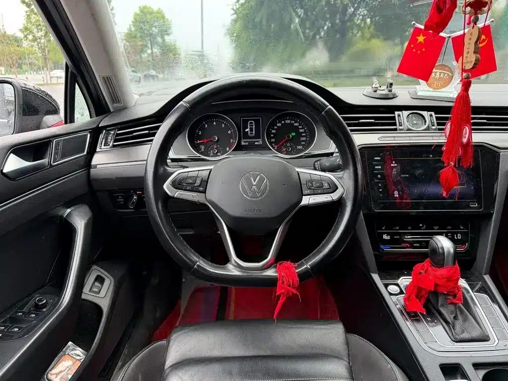 2020 Volkswagen Passat 330TSI DSG Leading Edition — миниатюра 14