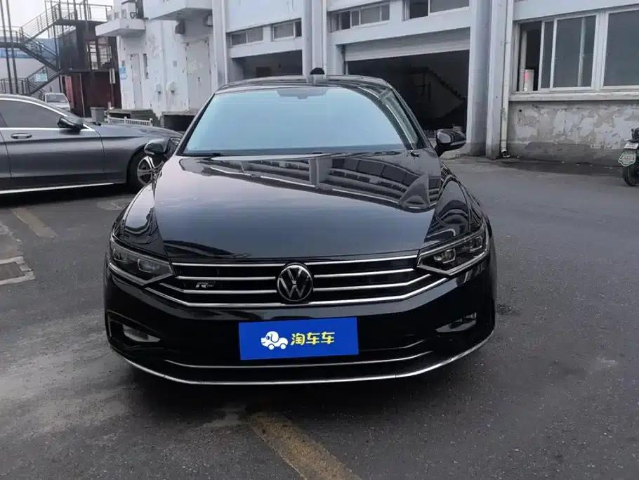 2020 Volkswagen Passat 330TSI DSG Leading Edition — миниатюра 2