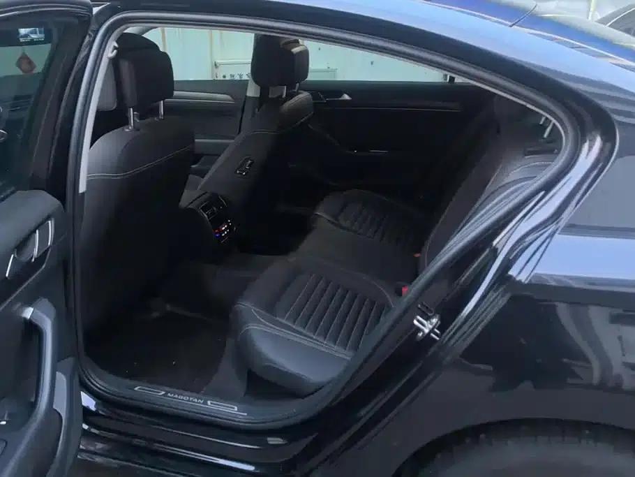2020 Volkswagen Passat 330TSI DSG Leading Edition — миниатюра 11