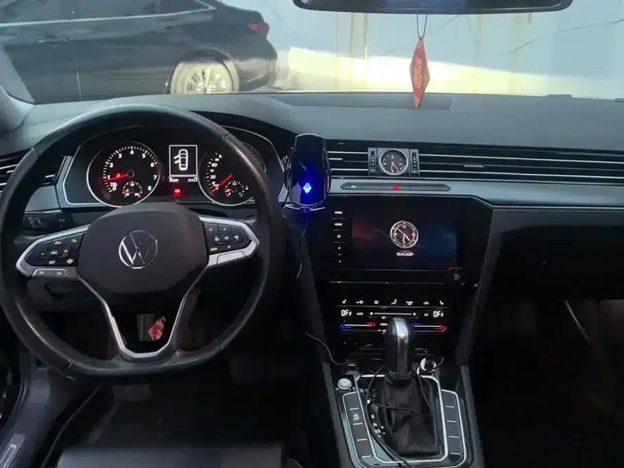 2020 Volkswagen Passat 330TSI DSG Leading Edition — миниатюра 12