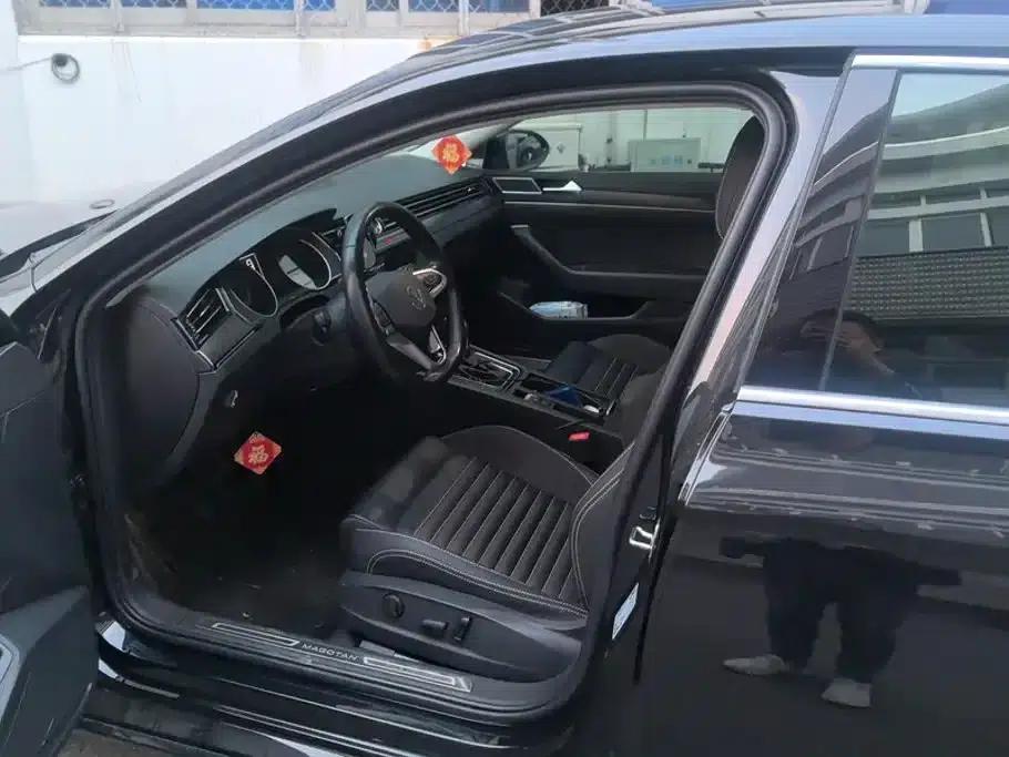 2020 Volkswagen Passat 330TSI DSG Leading Edition — миниатюра 9
