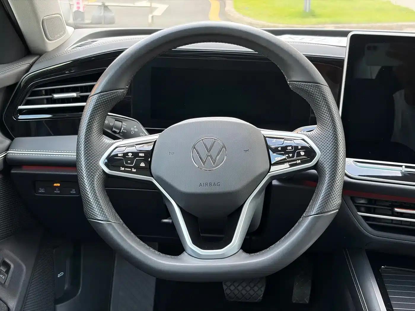 2024 Volkswagen Magotan 380TSI DSG Supreme Edition — миниатюра 16