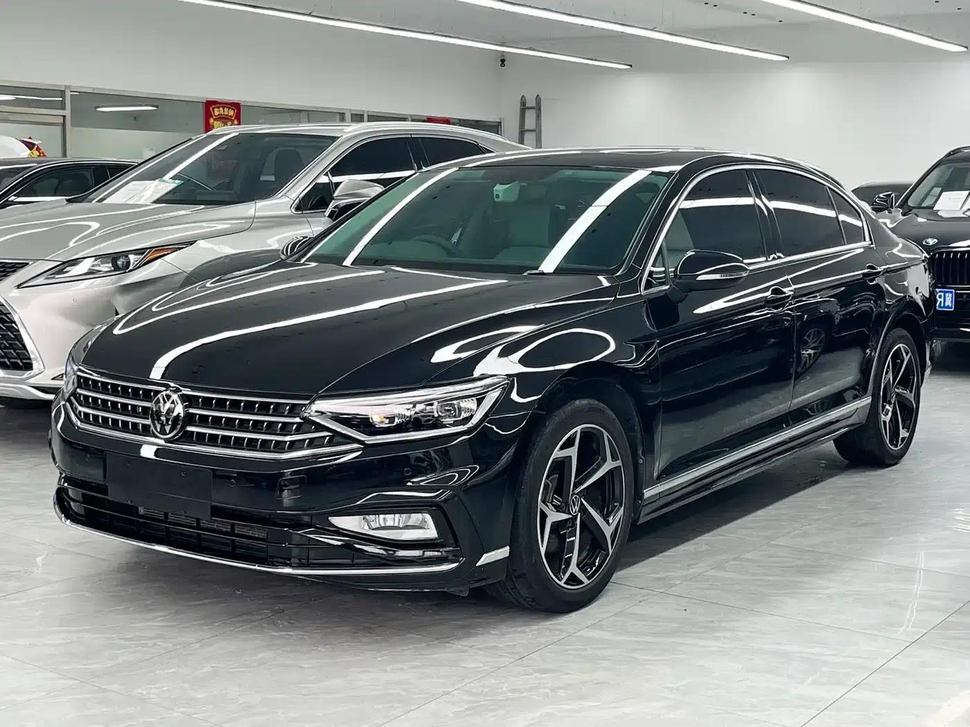 Volkswagen Magotan 2023 2 Millionth Unit Commemorative Edition 330TSI DSG Leading Model — миниатюра 1