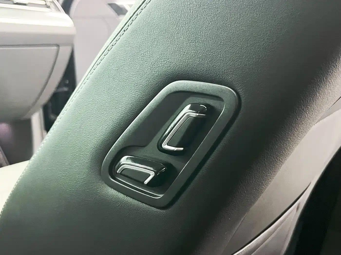 Volkswagen Magotan 2023 2 Millionth Unit Commemorative Edition 330TSI DSG Leading Model — миниатюра 12