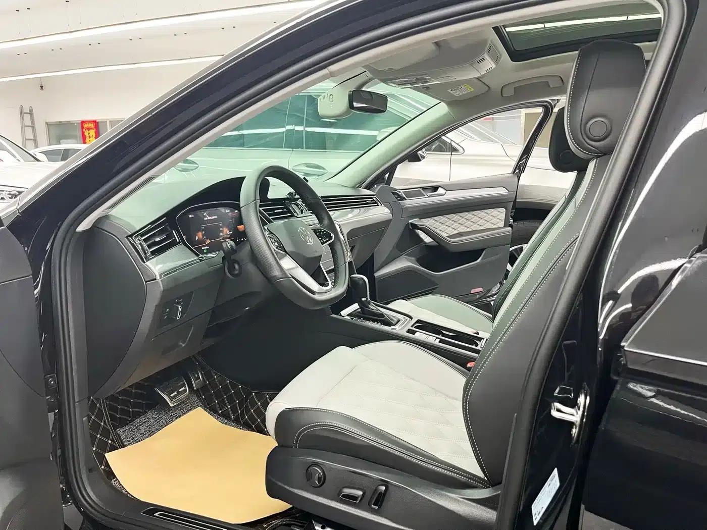 Volkswagen Magotan 2023 2 Millionth Unit Commemorative Edition 330TSI DSG Leading Model — миниатюра 7