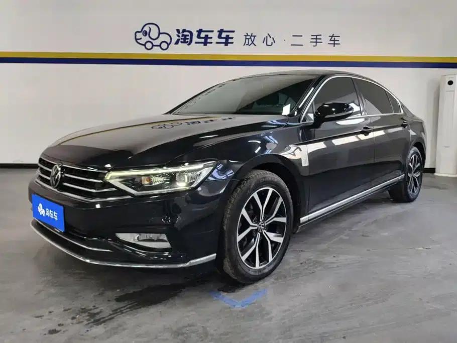 2020 Volkswagen Passat 330TSI DSG Leading Edition — миниатюра 1