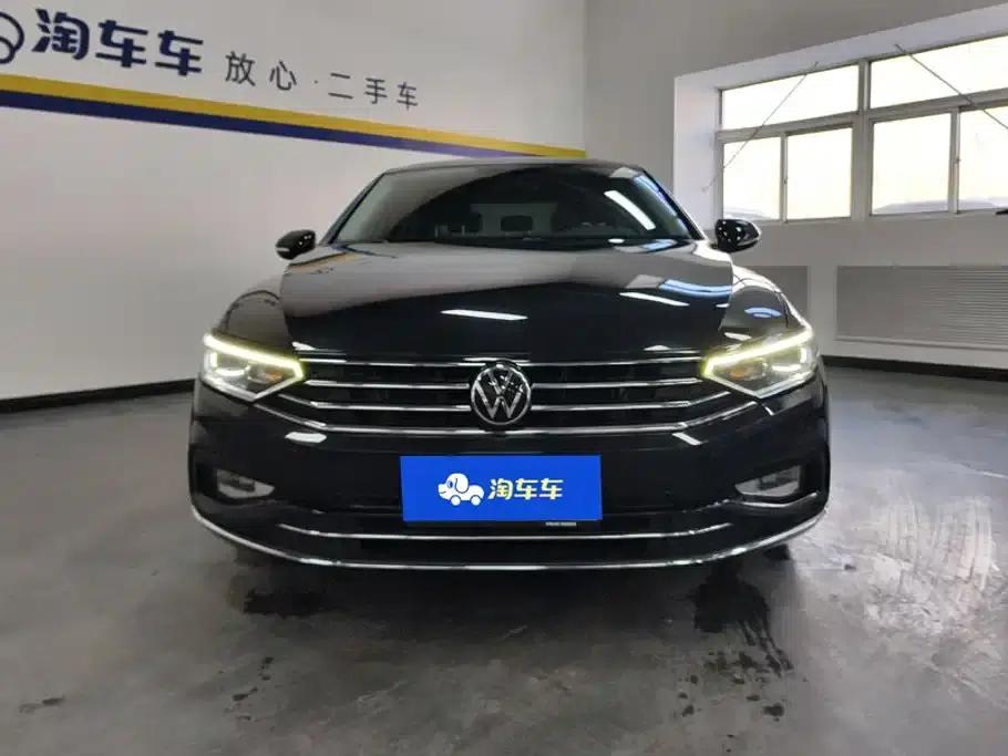 2020 Volkswagen Passat 330TSI DSG Leading Edition — миниатюра 2