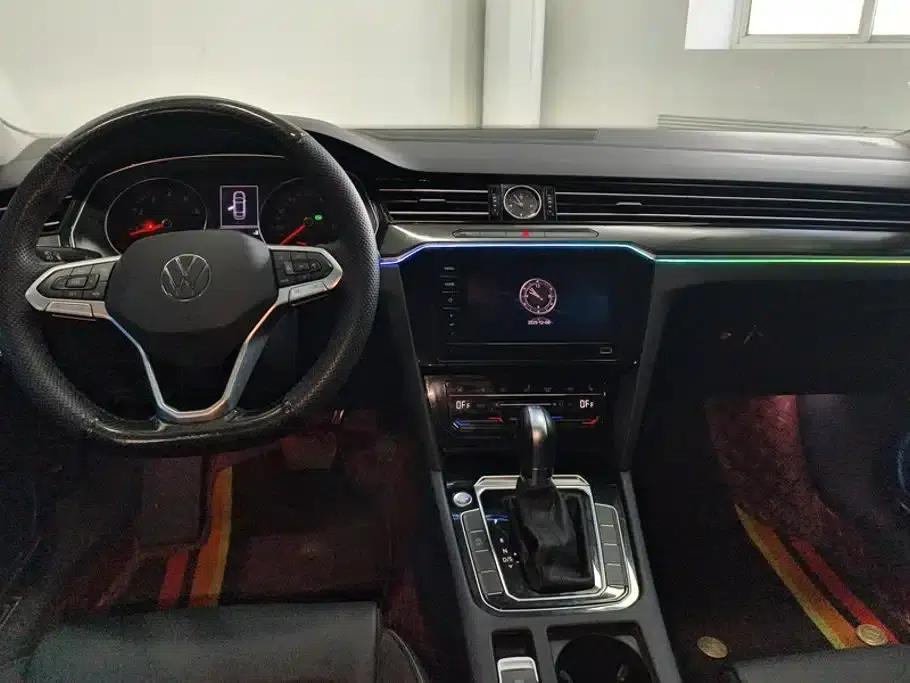 2020 Volkswagen Passat 330TSI DSG Leading Edition — миниатюра 11