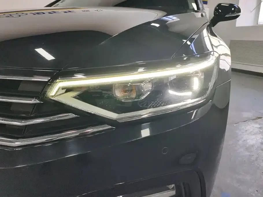 2020 Volkswagen Passat 330TSI DSG Leading Edition — миниатюра 5