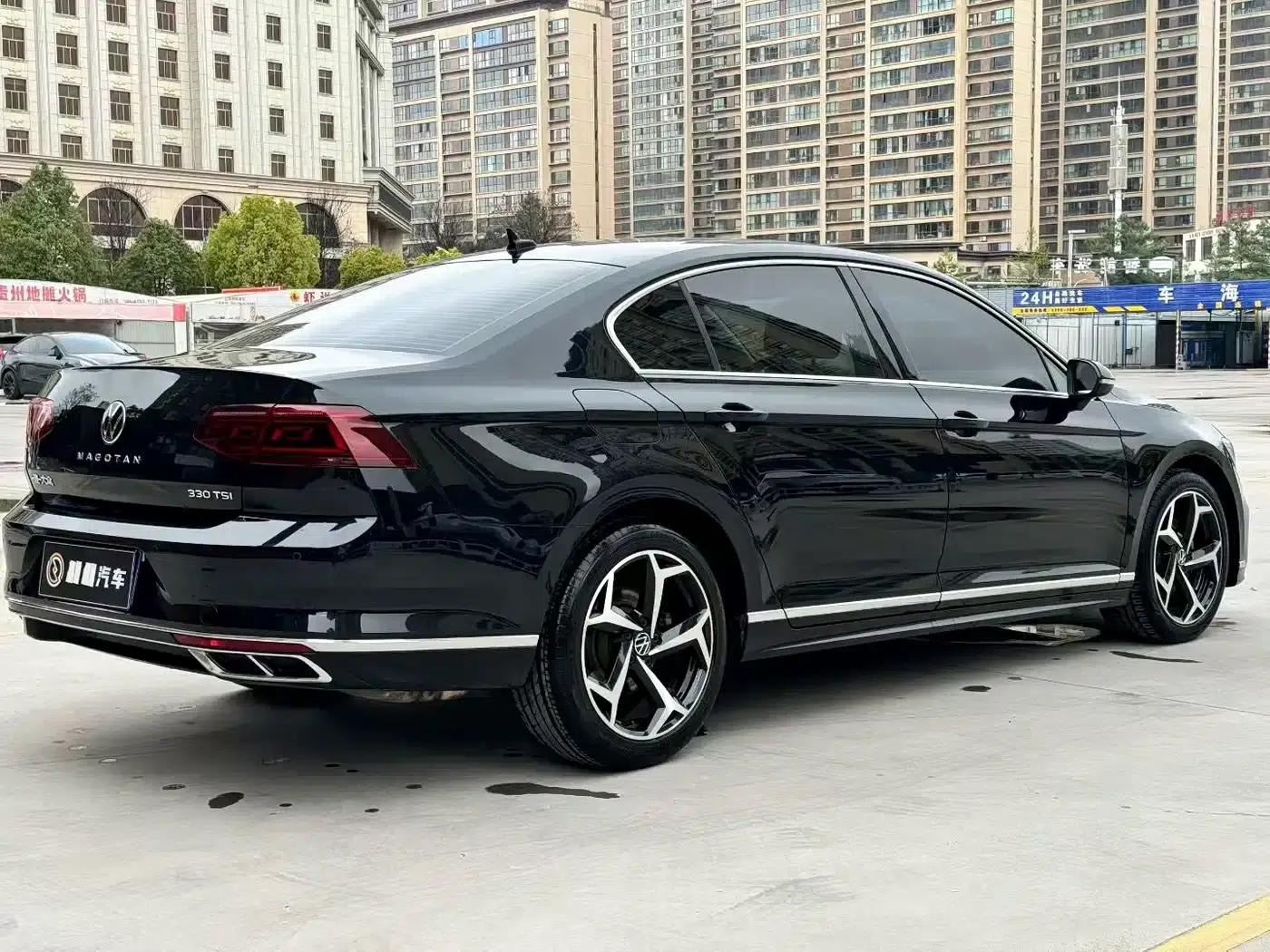 Volkswagen Magotan 2023 2 Millionth Unit Commemorative Edition 330TSI DSG Luxury — миниатюра 9