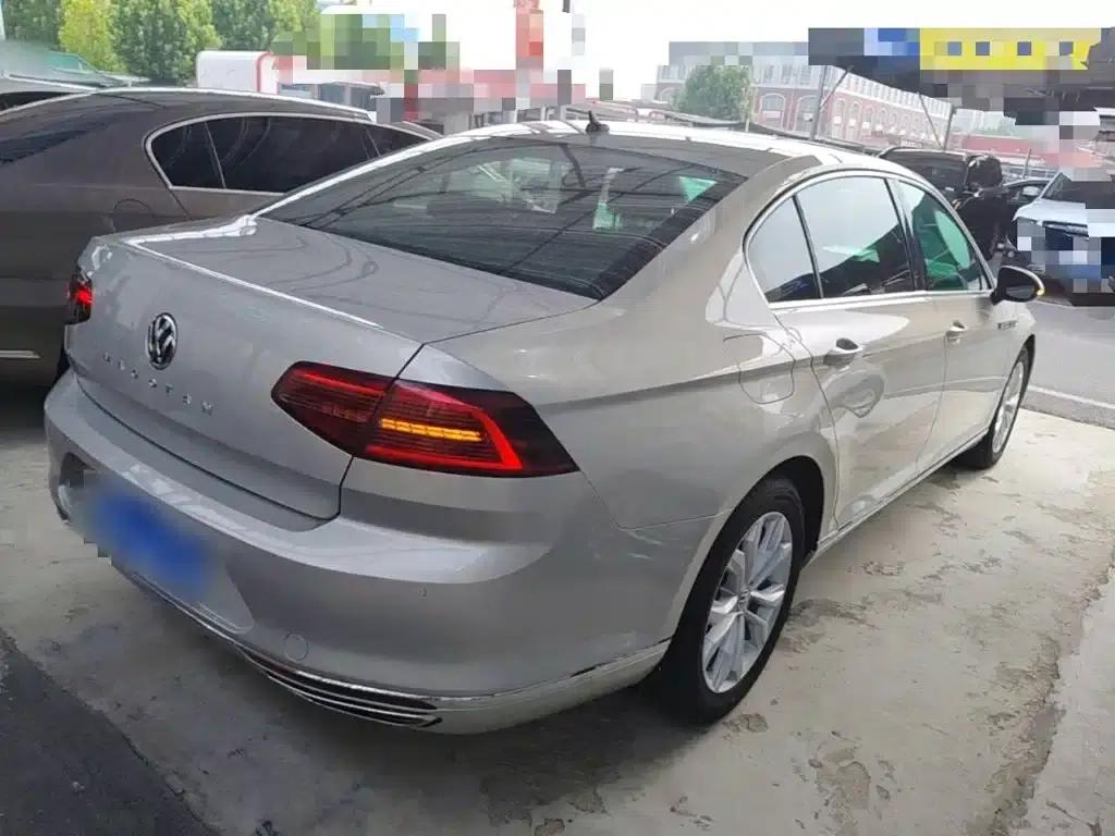 2019 Volkswagen Magotan 330TSI DSG Luxury Edition (National V Emission Standard) — миниатюра 7