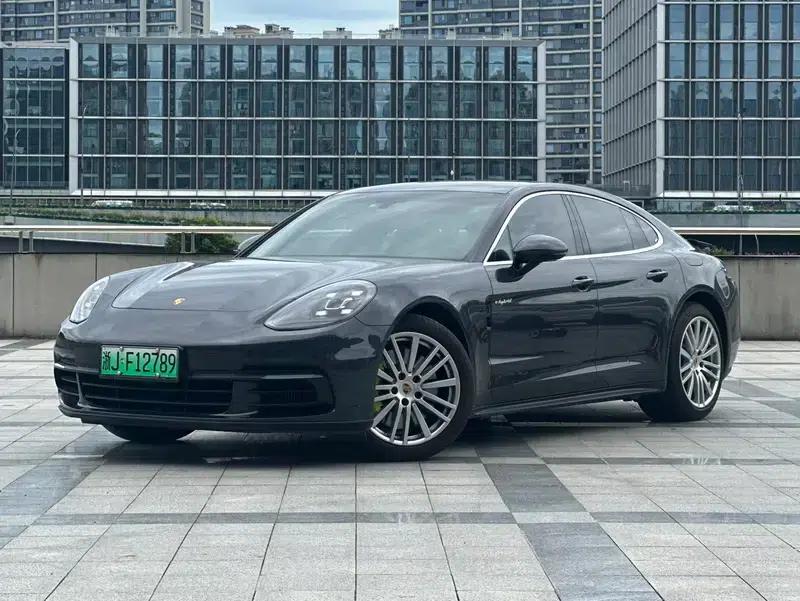 Panamera E-Hybrid 2018 Panamera 4 E-Hybrid 2.9T — миниатюра 1