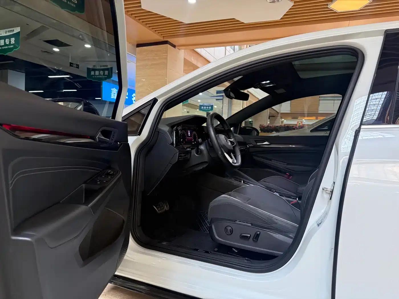 2021 Golf 280TSI DSG R-Line — миниатюра 8