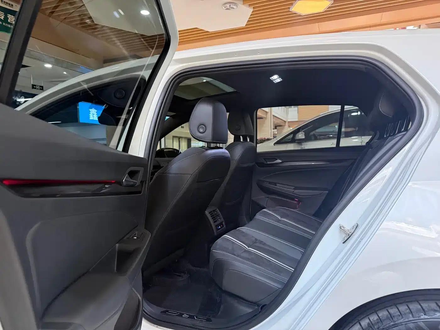2021 Golf 280TSI DSG R-Line — миниатюра 9