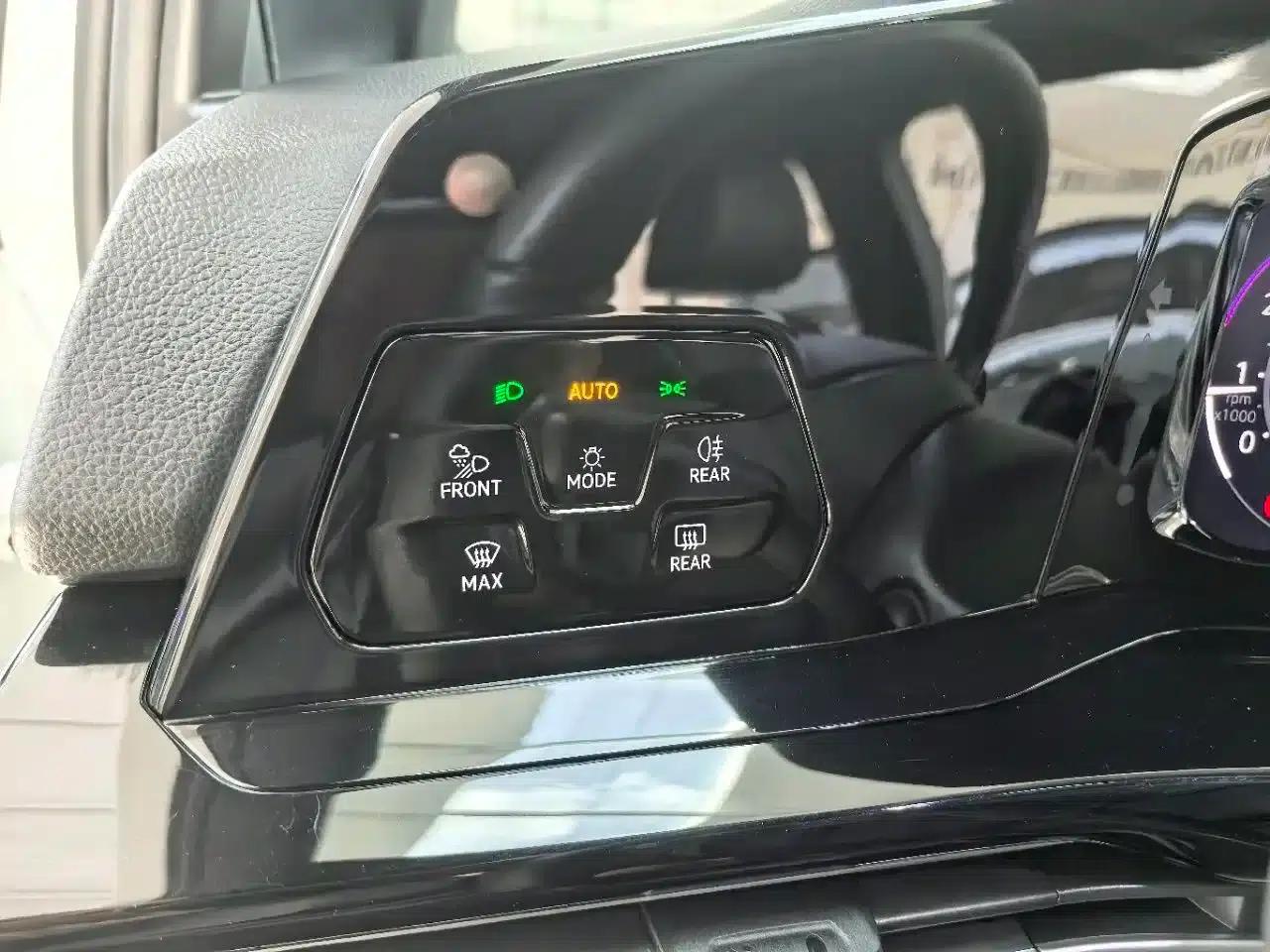 2023 Golf Facelift 280TSI DSG R-Line Lite — миниатюра 8