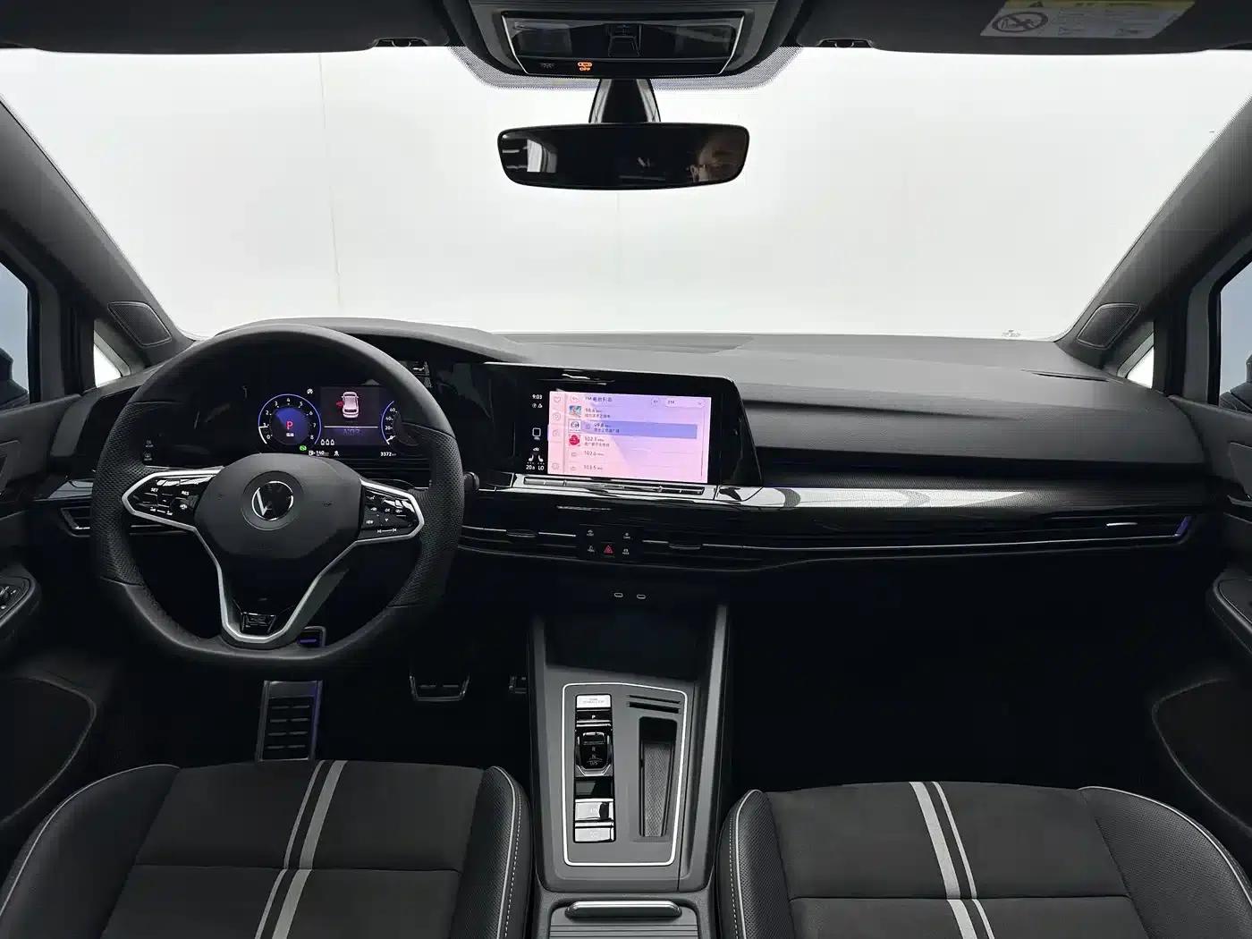 2023 Golf 280TSI DSG R-Line Lite — миниатюра 7