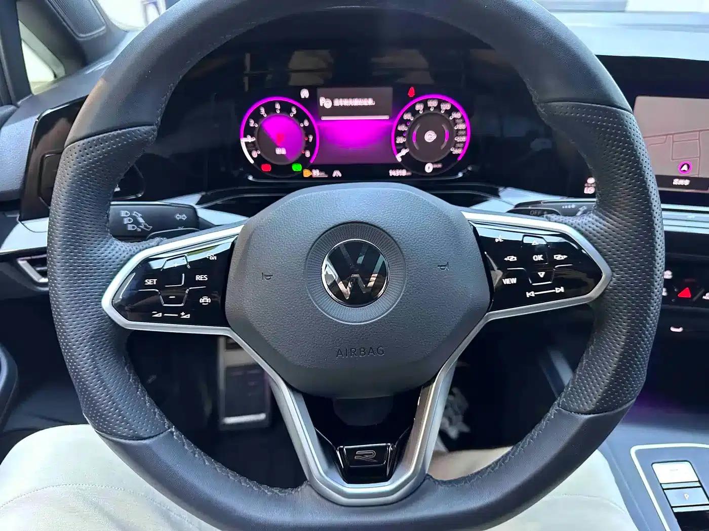 2023 Golf 280TSI DSG R-Line Lite — миниатюра 12