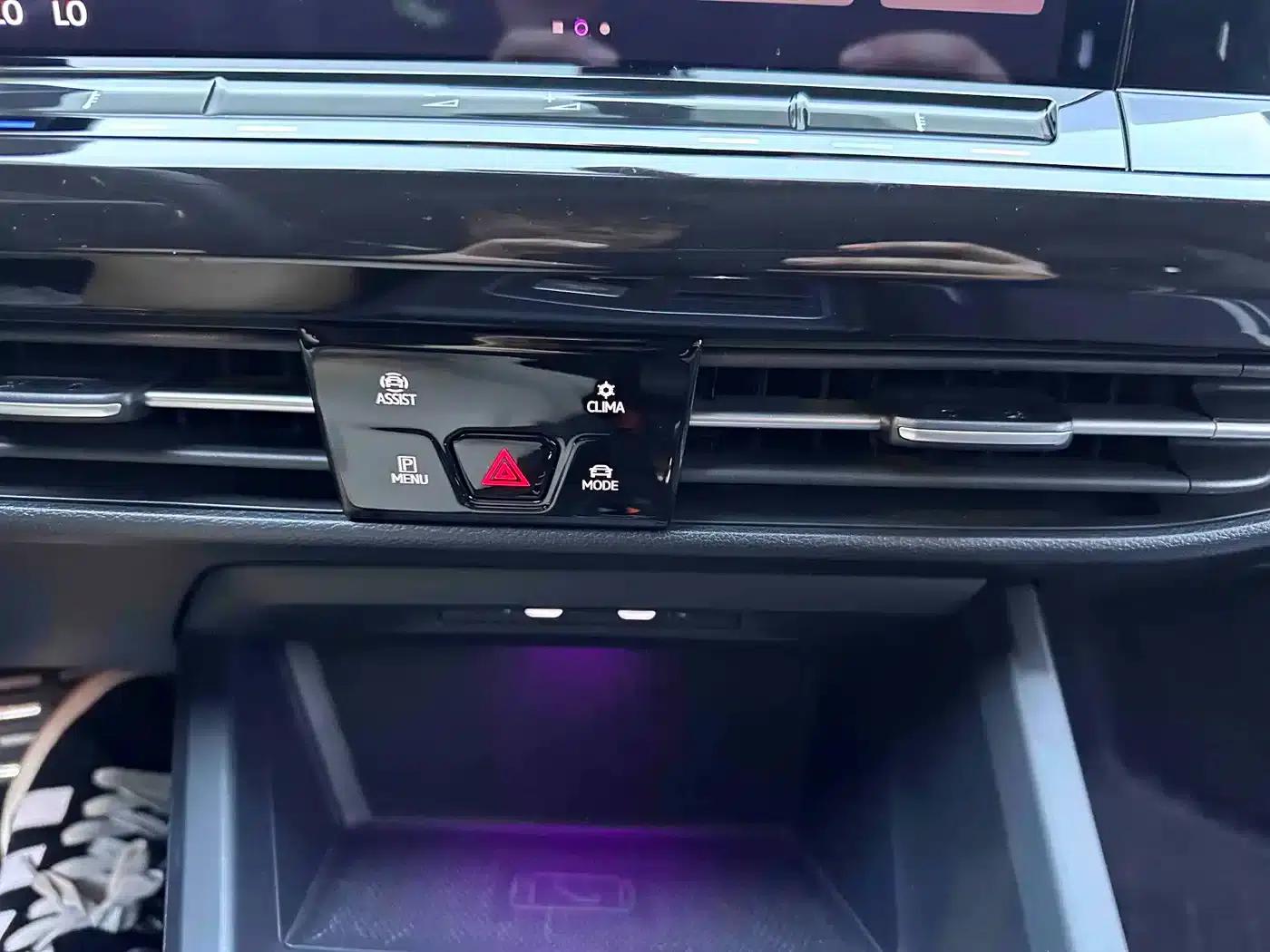2023 Golf 280TSI DSG R-Line Lite — миниатюра 14