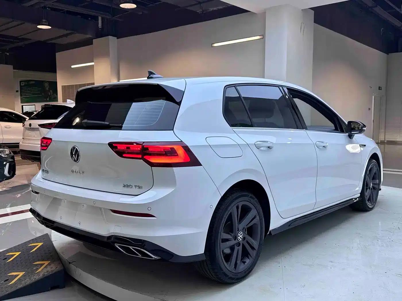 2023 Golf 280TSI DSG R-Line Lite — миниатюра 5
