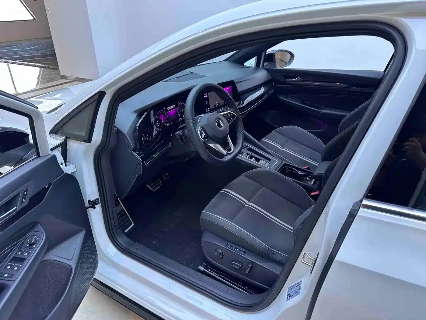 2023 Golf 280TSI DSG R-Line Lite — миниатюра 9