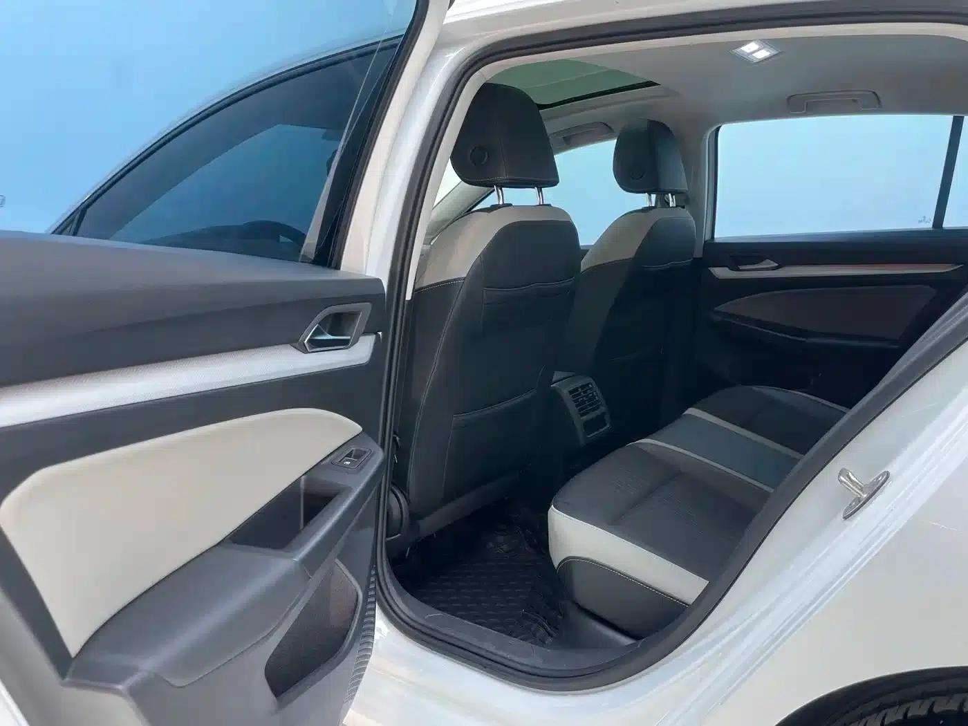 2023 Golf 280TSI DSG Pro — миниатюра 19