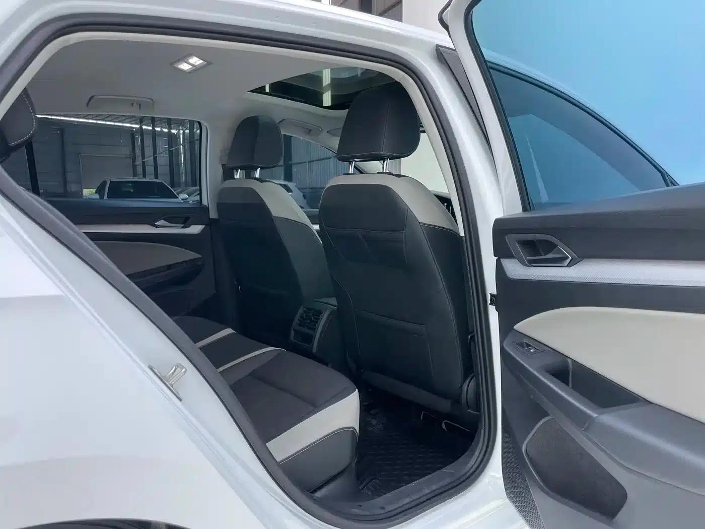 2023 Golf 280TSI DSG Pro — миниатюра 27
